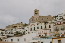 Ibiza: Luxushotel setzt auf lokale Kultur und Gastronomie